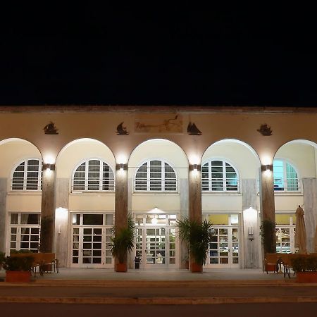 Hotel Luana Viareggio Kültér fotó