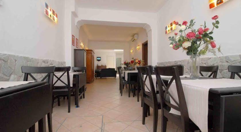 Hotel Luana Viareggio Kültér fotó