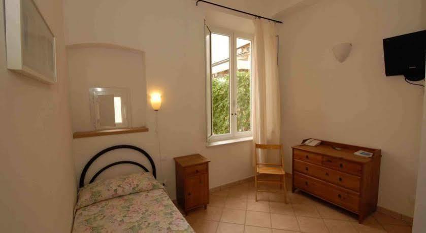 Hotel Luana Viareggio Kültér fotó